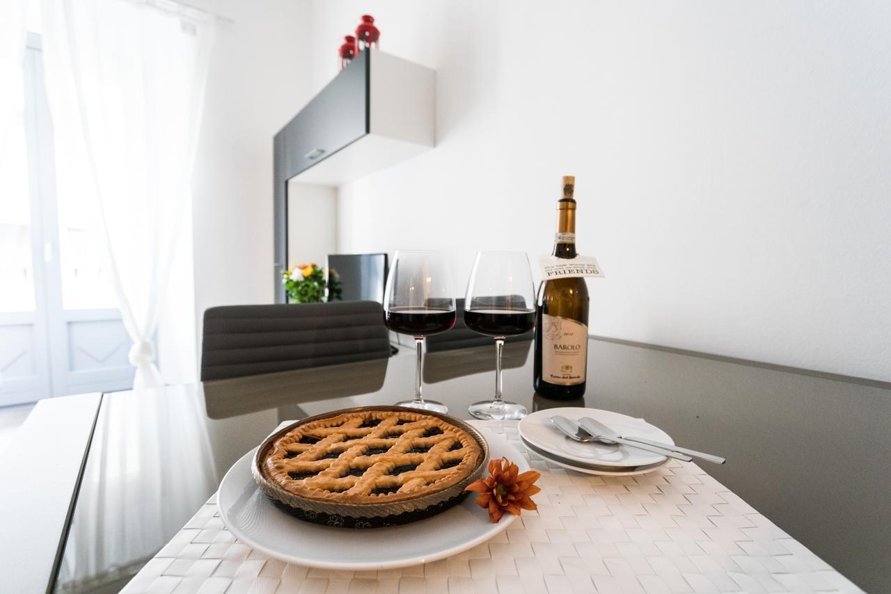 Central & Modern Apartment By Rent All Como Luaran gambar