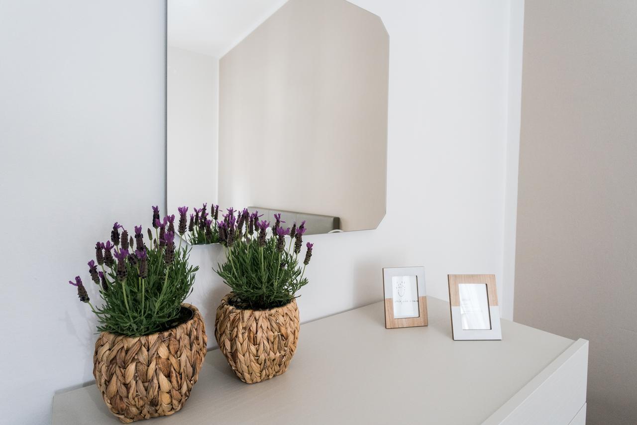 Central & Modern Apartment By Rent All Como Luaran gambar