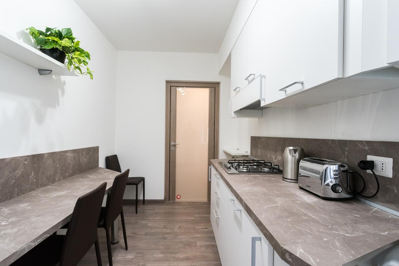 Central & Modern Apartment By Rent All Como Luaran gambar