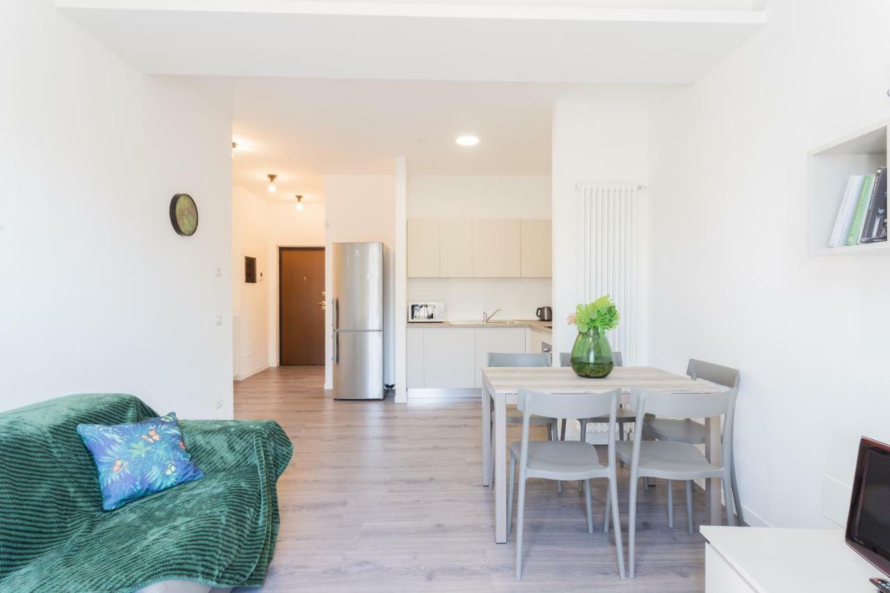Central & Modern Apartment By Rent All Como Luaran gambar