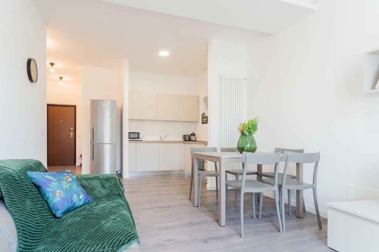 Central & Modern Apartment By Rent All Como Luaran gambar