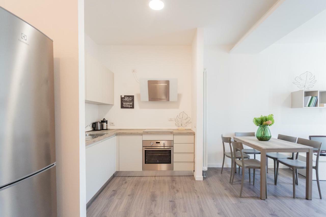 Central & Modern Apartment By Rent All Como Luaran gambar