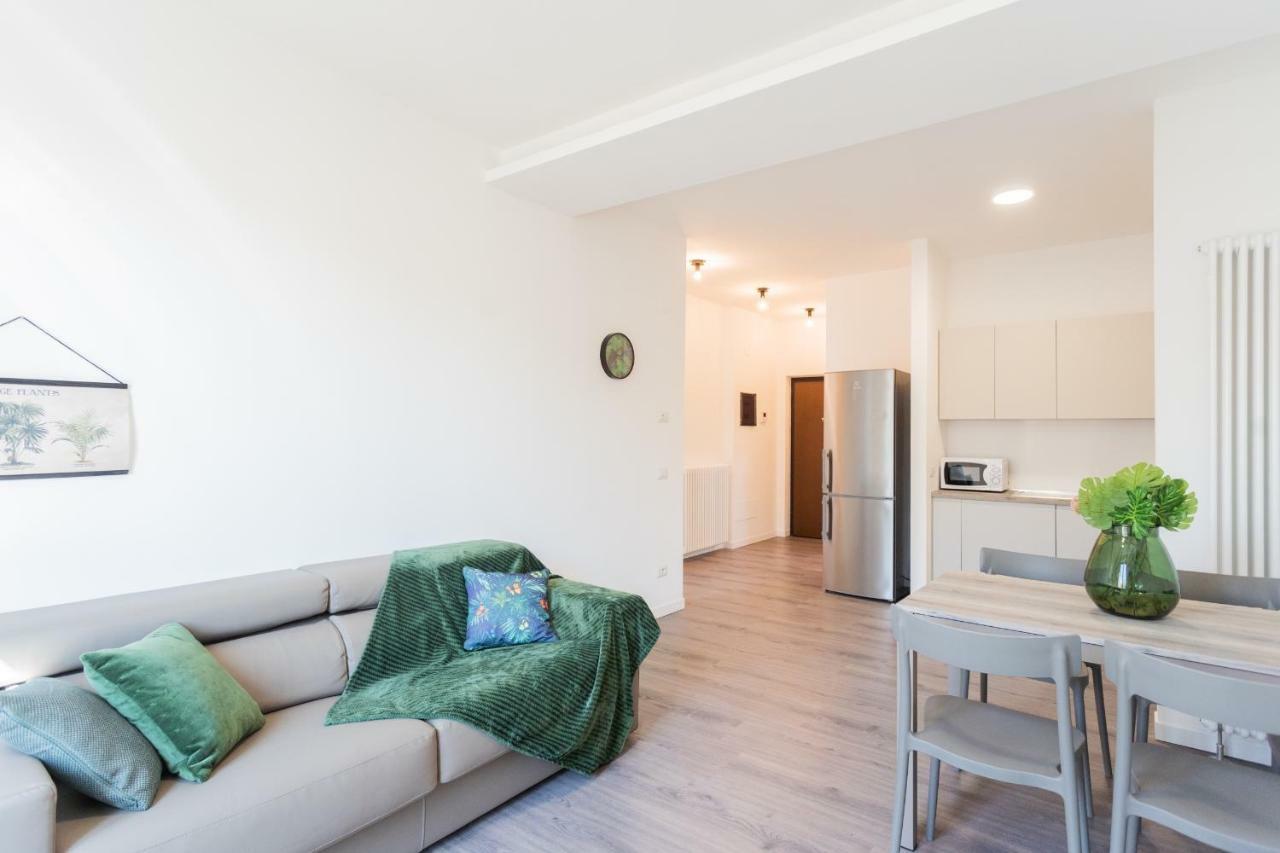 Central & Modern Apartment By Rent All Como Luaran gambar